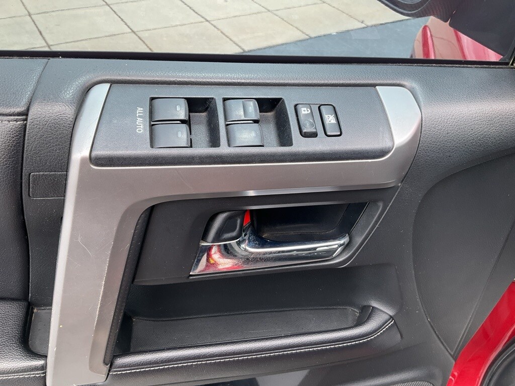 2017 Toyota 4Runner SR5 photo 2