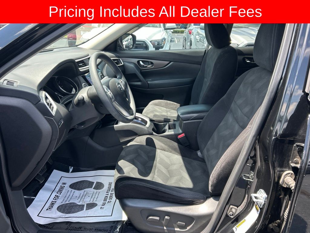 Used 2014 Nissan Rogue SV with VIN 5N1AT2MT2EC846112 for sale in Greer, SC