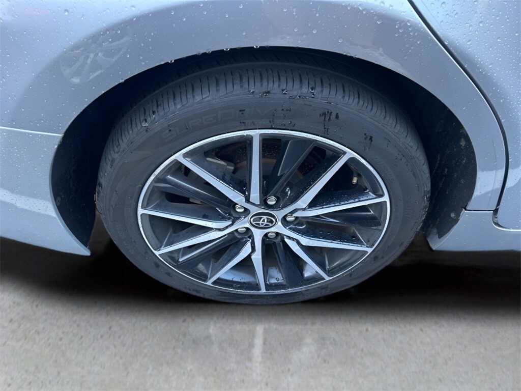 2023 Toyota Camry SE photo 2