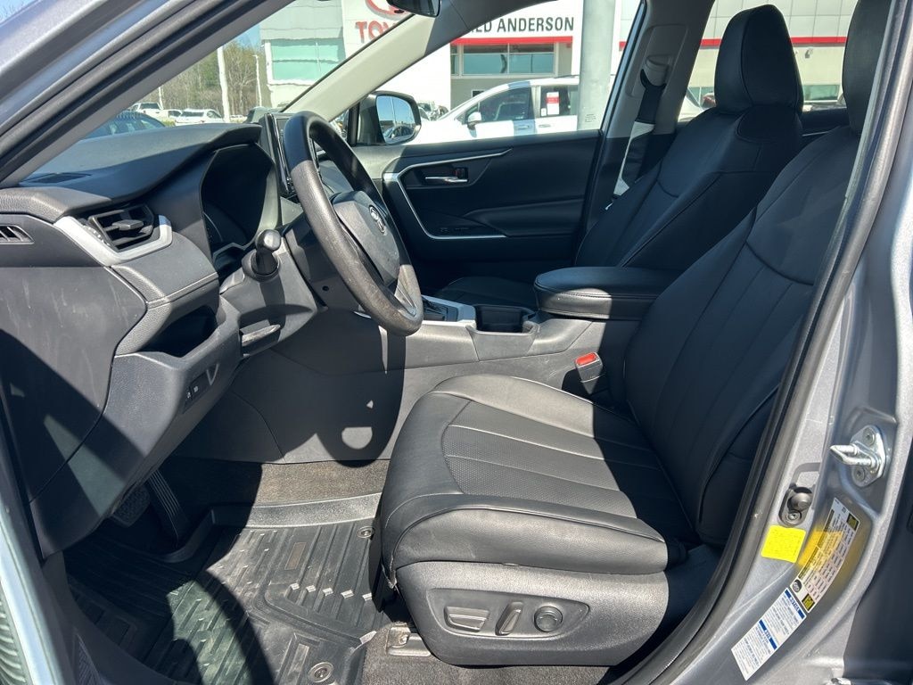 Used 2020 Toyota RAV4 XLE SUV