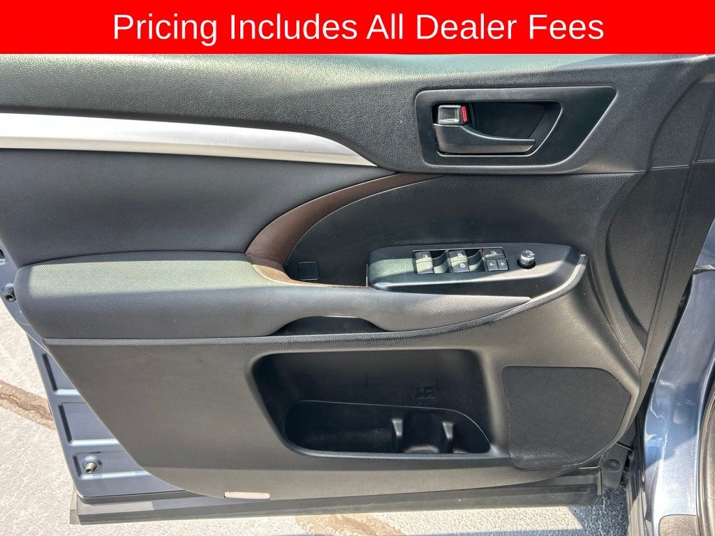 Used 2019 Toyota Highlander LE V6 SUV