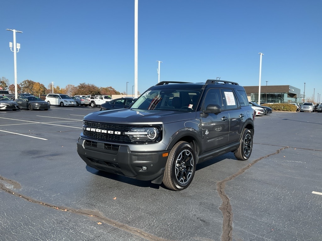 2025 Ford Bronco Sport Outer Banks's photo
