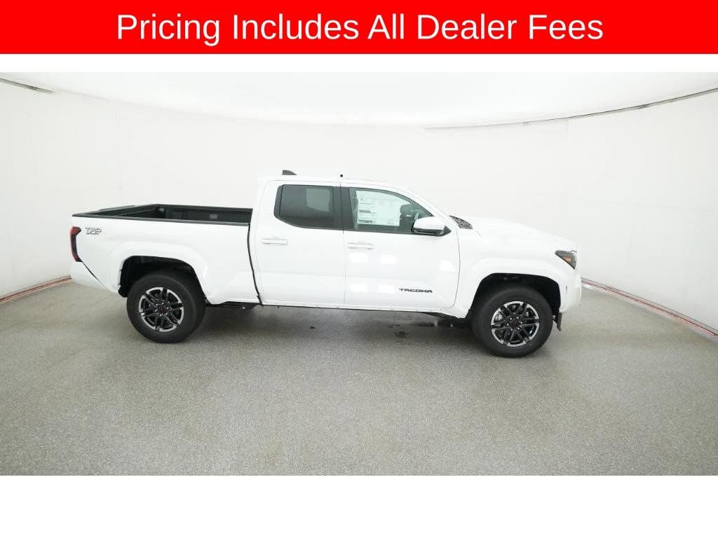 2025 Toyota Tacoma TRD Sport - Photo 11