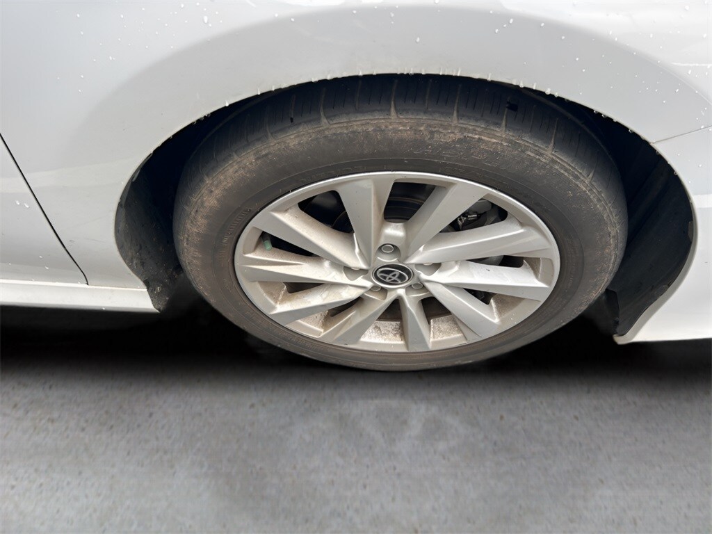 2023 Toyota Camry LE photo 2