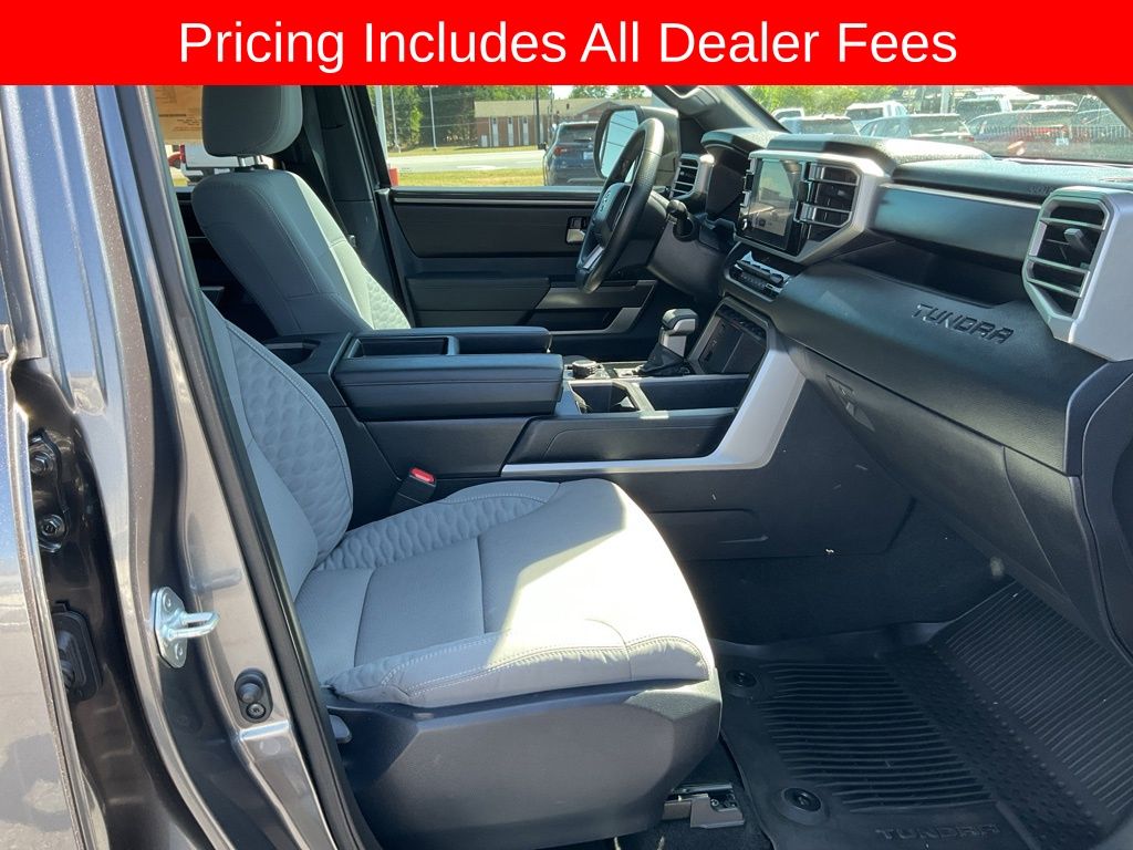 2025 Toyota Tundra SR5 - Photo 20