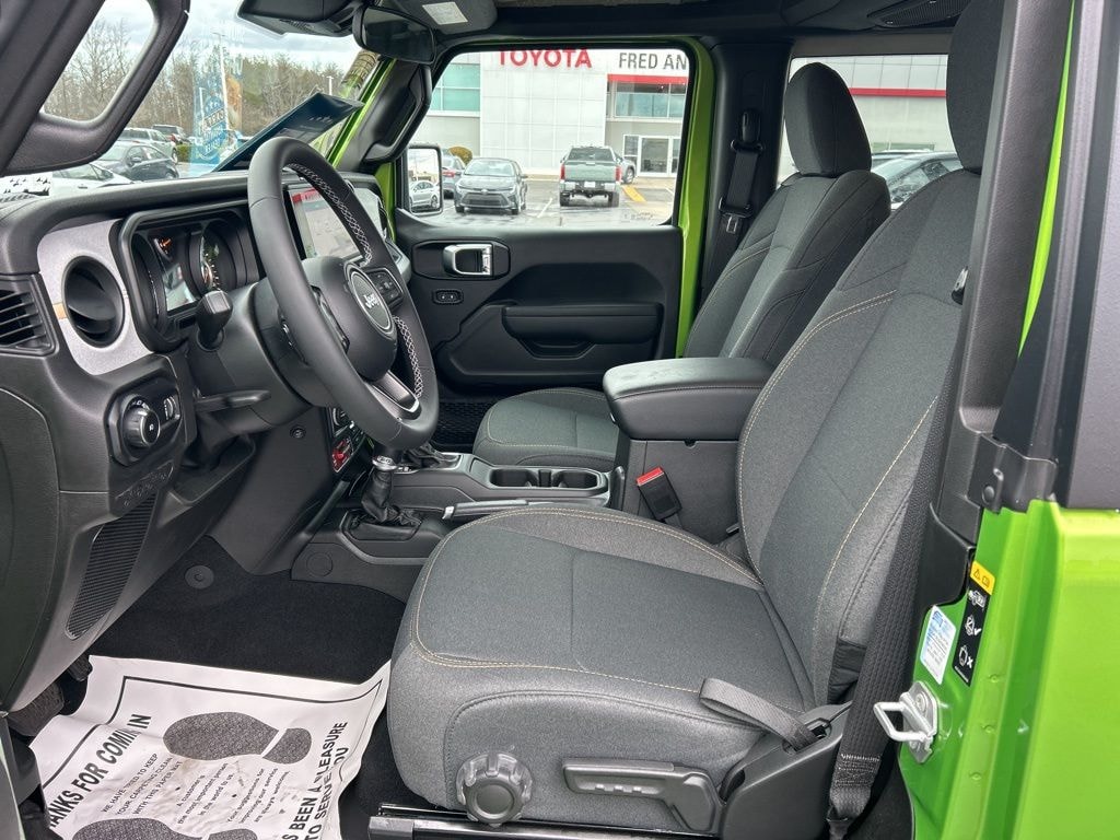 Used 2025 Jeep Wrangler Sport SUV