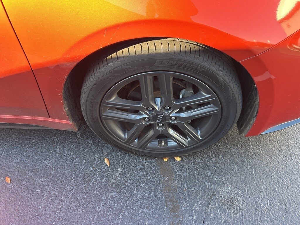 2021 Kia Forte GT-Line photo 2