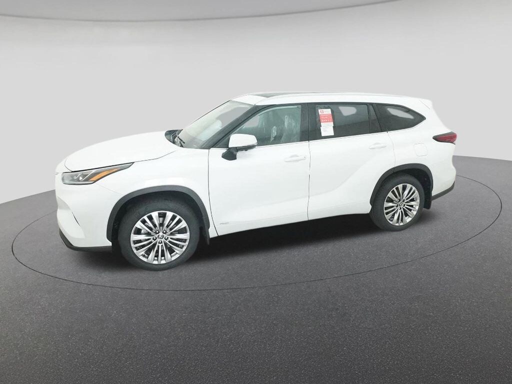 New 2026 Toyota Highlander Hybrid Platinum SUV
