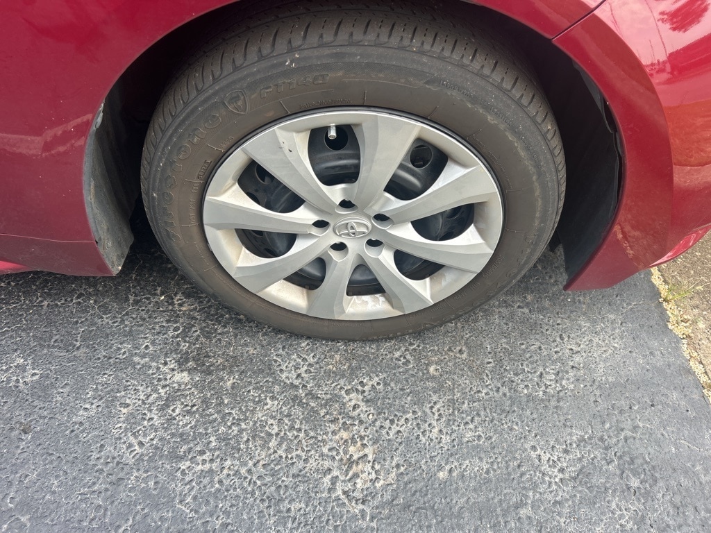Used 2022 Toyota Corolla LE with VIN 5YFEPMAE2NP384444 for sale in Kansas City
