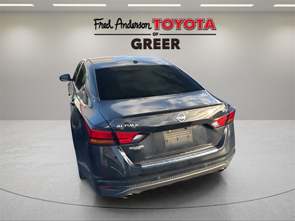 Used 2022 Nissan Altima 2.5 SR Sedan