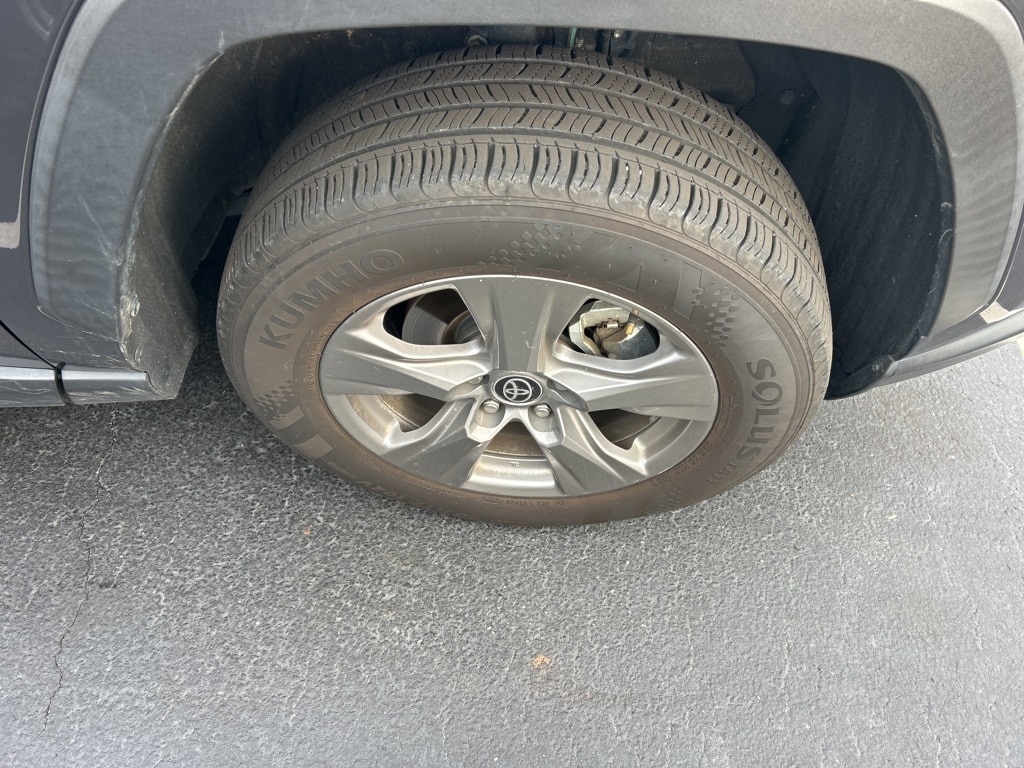 Used 2024 Toyota RAV4 XLE with VIN 2T3W1RFVXRW315542 for sale in Northfield, Minnesota