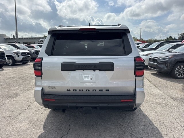 2025 Toyota 4Runner SR5 photo 4