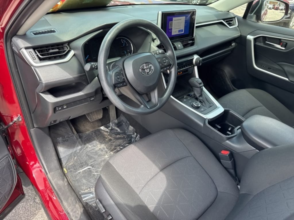 Used 2025 Toyota RAV4 Hybrid XLE SUV