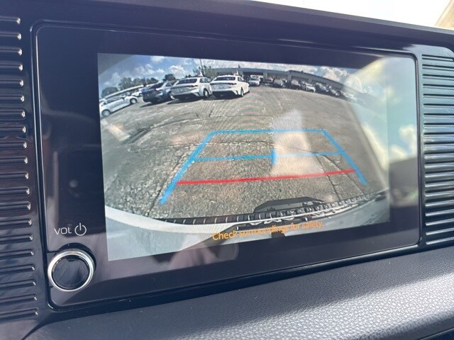 2025 Toyota Highlander Hybrid photo 3