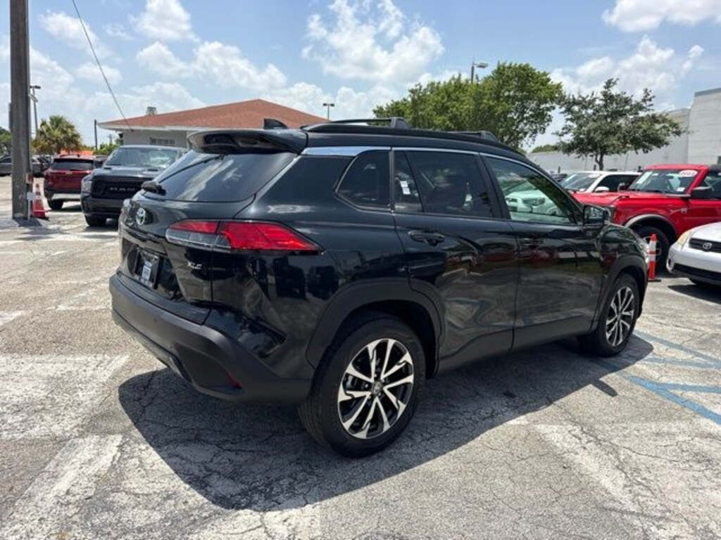 Used 2025 Toyota Corolla Cross XLE SUV