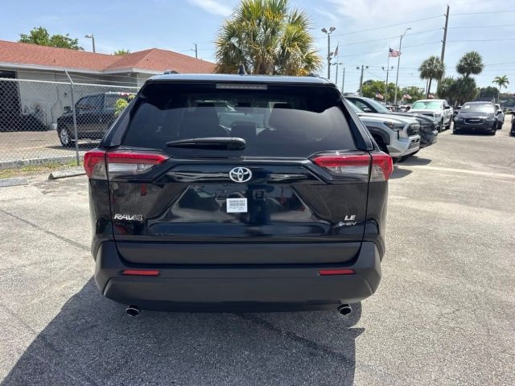 Used 2025 Toyota RAV4 Hybrid LE SUV