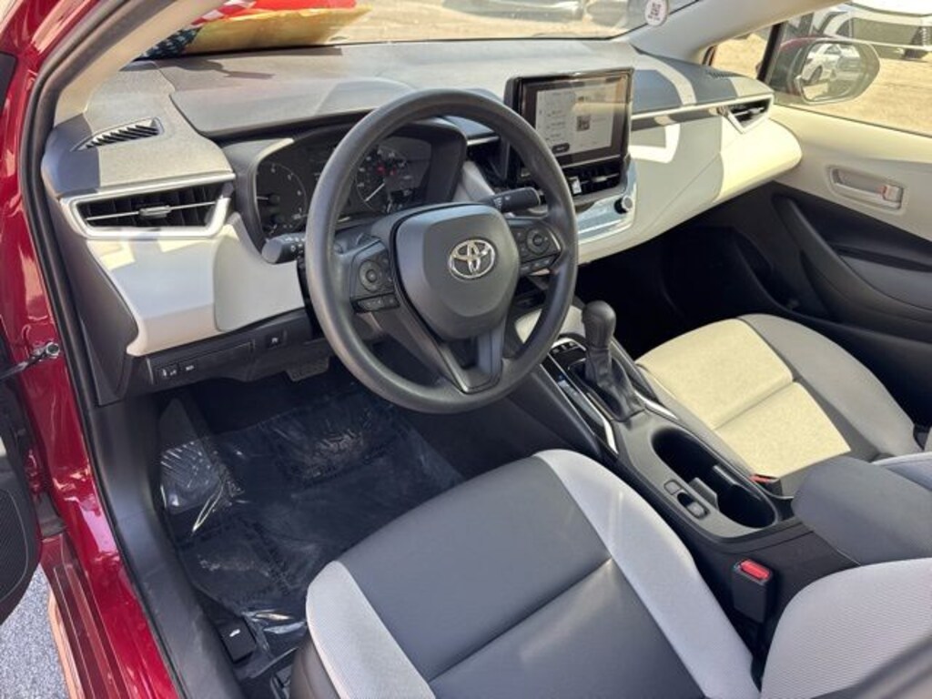 Used 2025 Toyota Corolla Hybrid LE Sedan