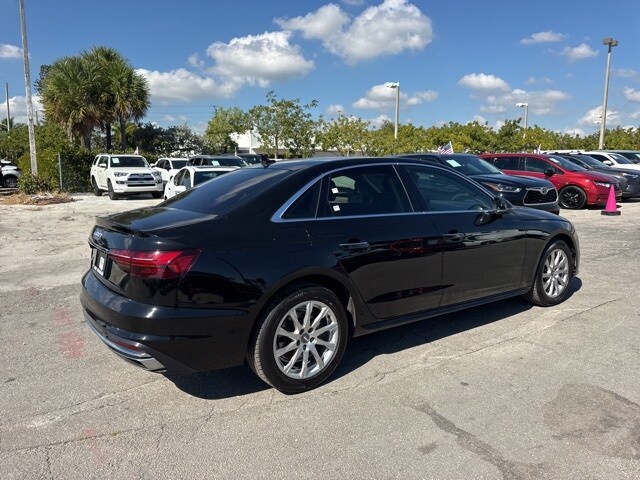 2020 Audi A4 40 Premium photo 2