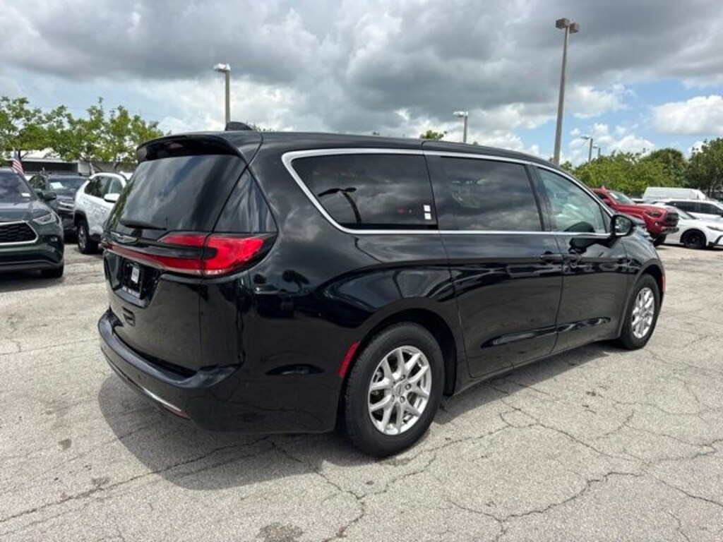 Used 2024 Chrysler Pacifica Touring L Van Passenger Van