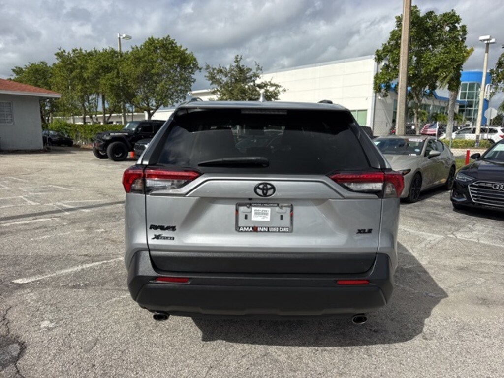 Used 2022 Toyota RAV4 XLE SUV