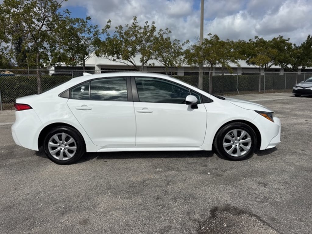 Used 2025 Toyota Corolla LE Sedan