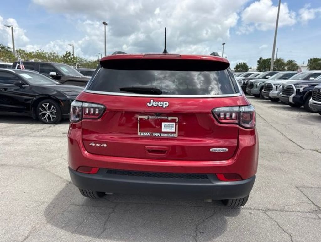 Used 2025 Jeep Compass Latitude SUV