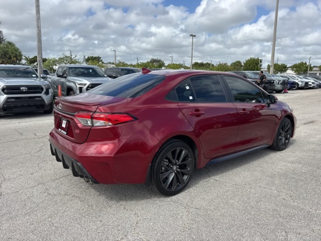 Used 2024 Toyota Corolla SE Sedan