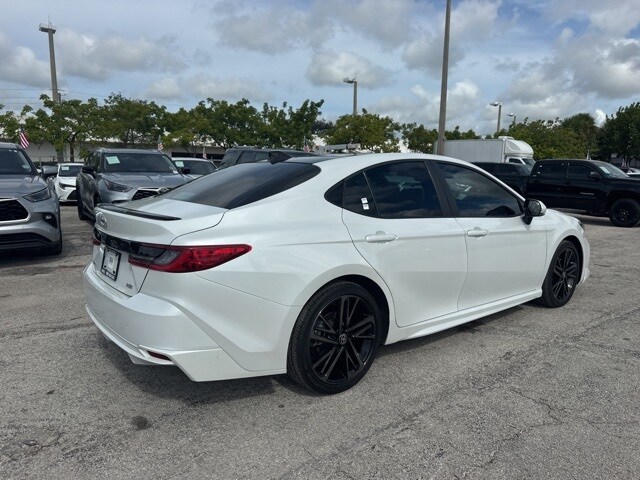 2025 Toyota Camry LE photo 3