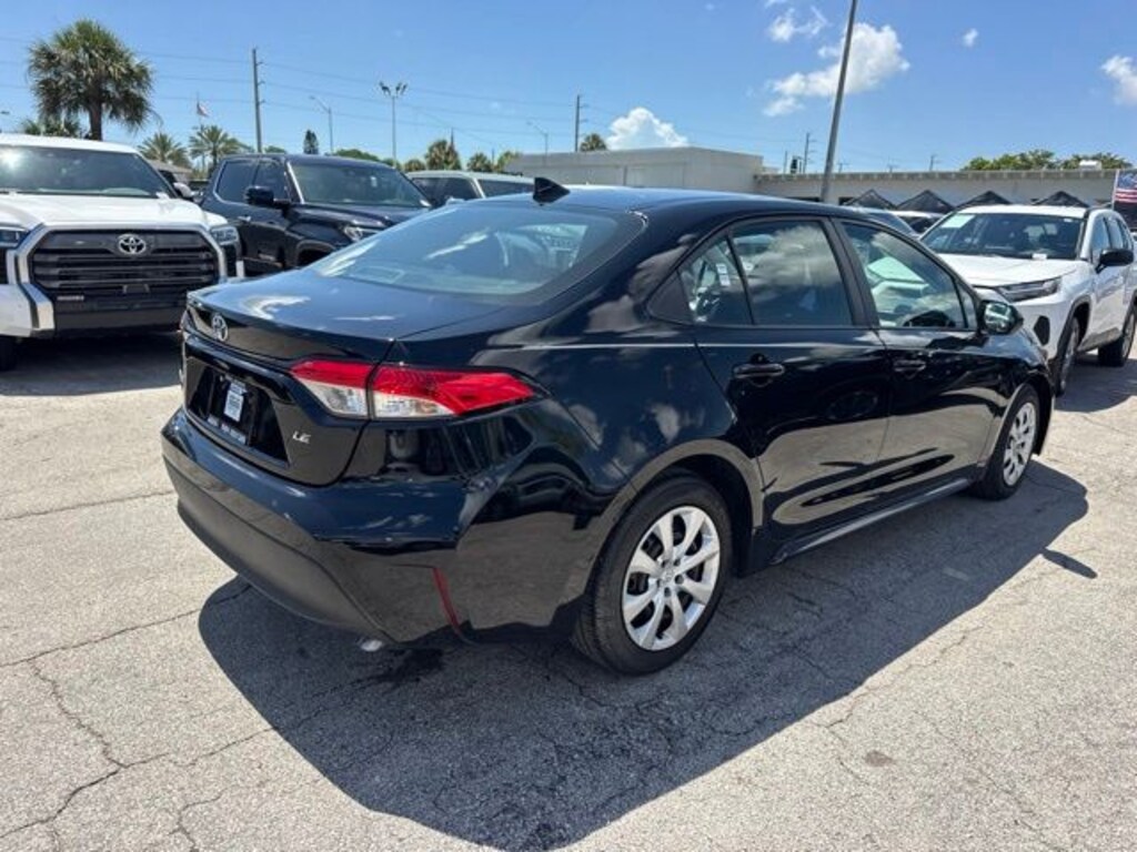 Used 2024 Toyota Corolla LE Sedan