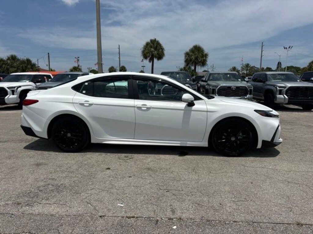 Used 2025 Toyota Camry SE Sedan