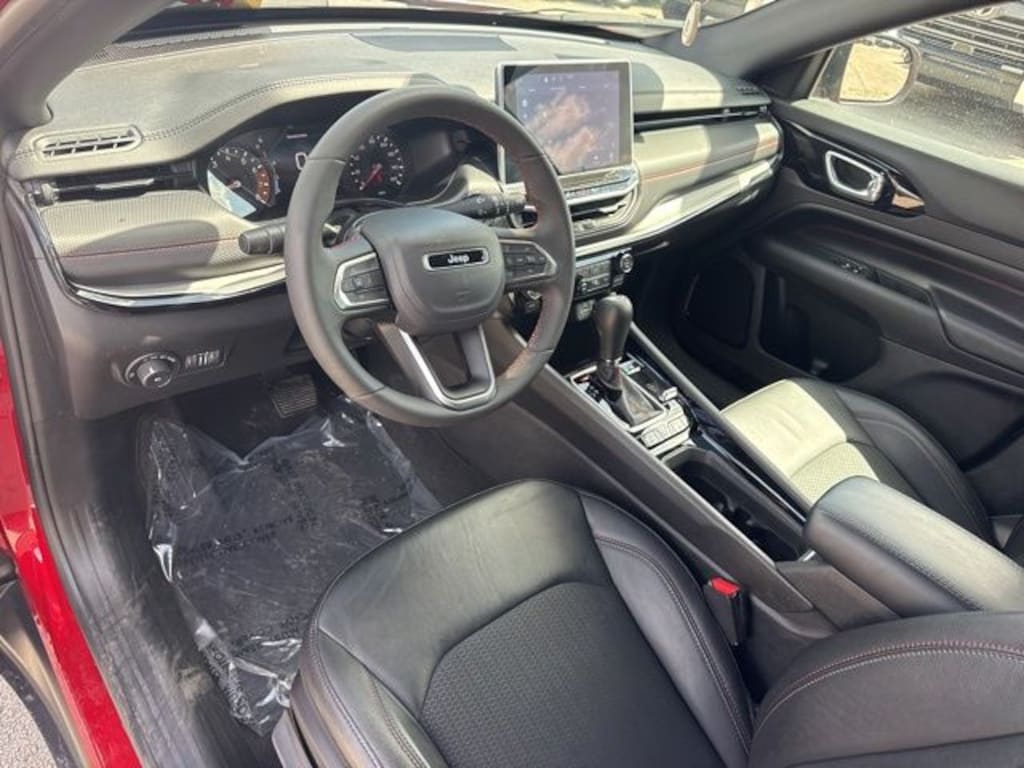 Used 2025 Jeep Compass Trailhawk SUV