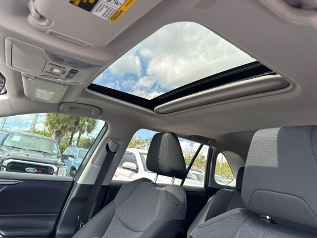 Used 2025 Toyota RAV4 XLE SUV