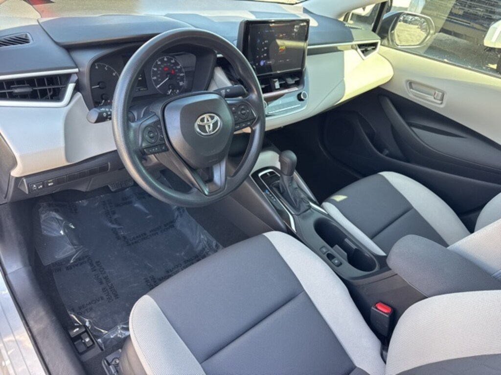 Used 2025 Toyota Corolla LE Sedan