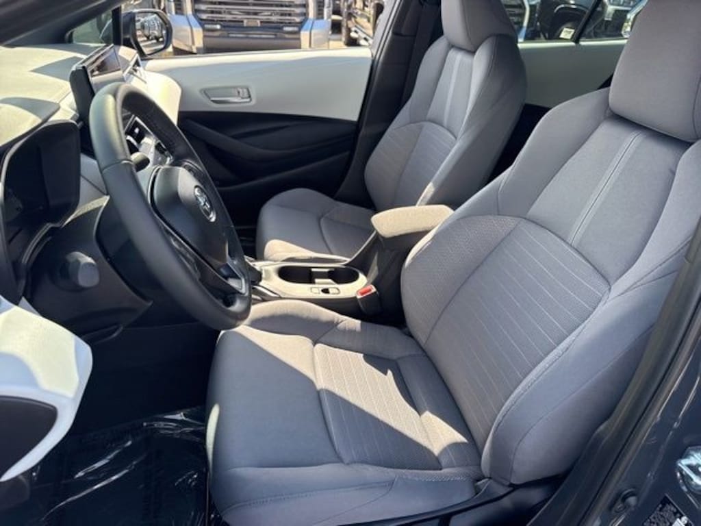 Used 2026 Toyota Corolla SE Sedan