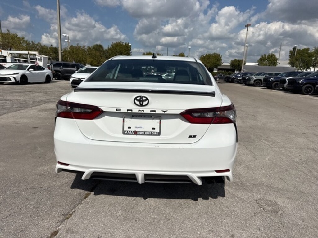Used 2022 Toyota Camry SE Sedan