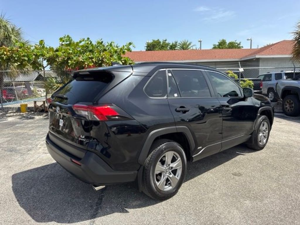 Used 2025 Toyota RAV4 Hybrid LE SUV