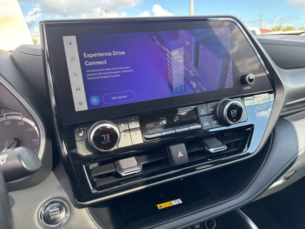 Used 2023 Toyota Highlander XLE SUV