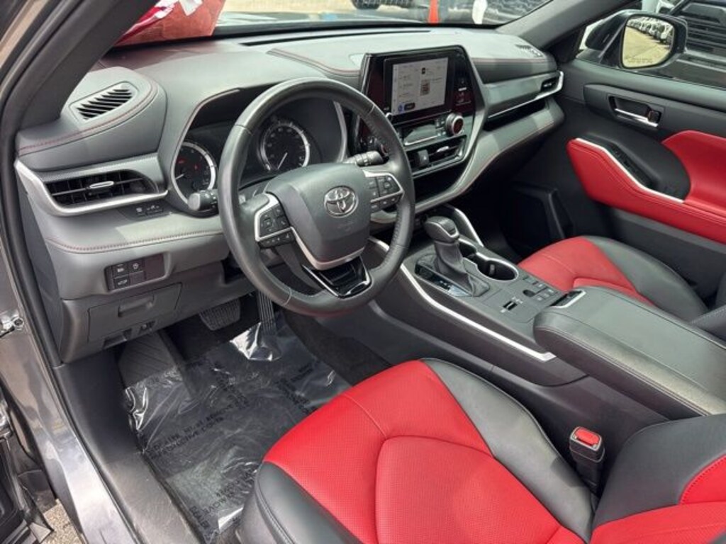 Used 2024 Toyota Highlander XSE SUV