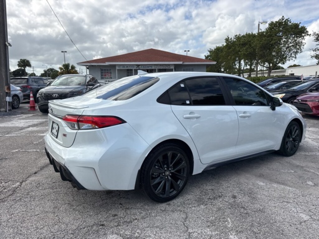 Used 2025 Toyota Corolla SE Sedan