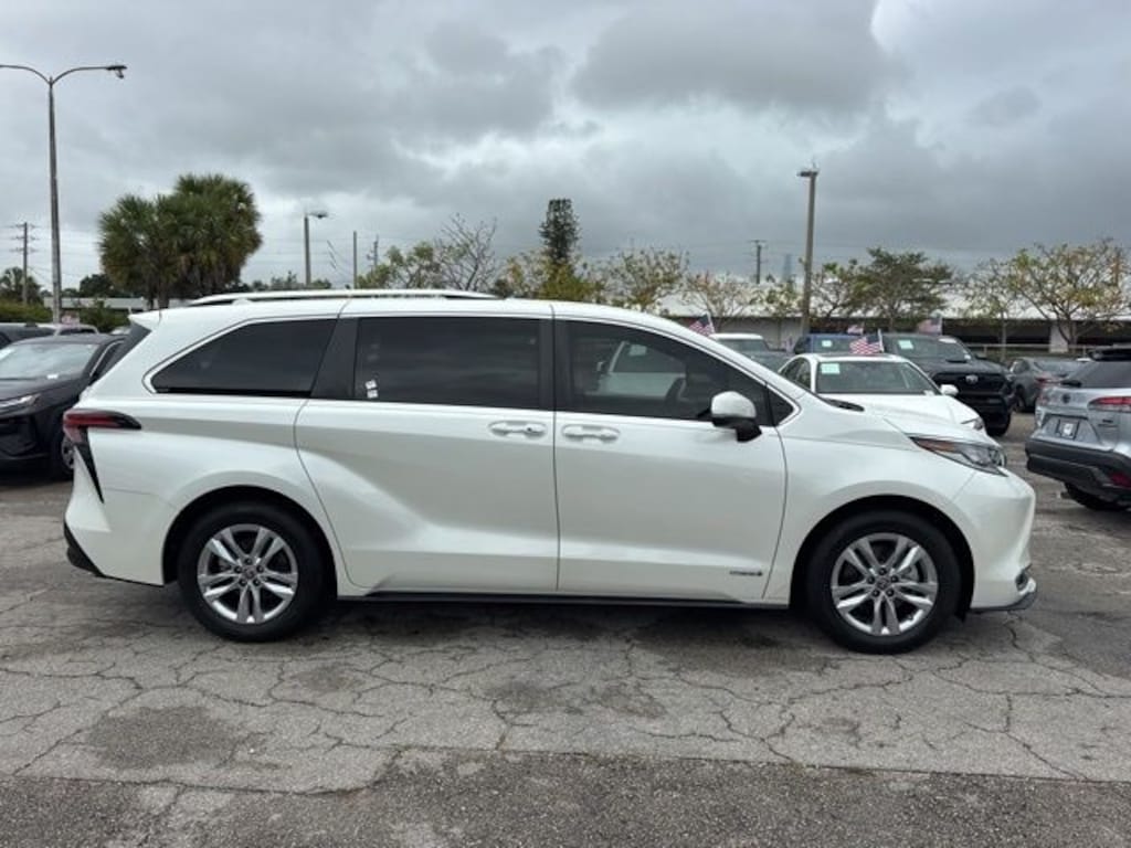 Used 2021 Toyota Sienna Limited 7 Passenger Van