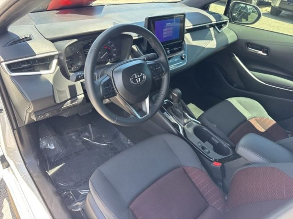 Used 2025 Toyota Corolla SE Sedan
