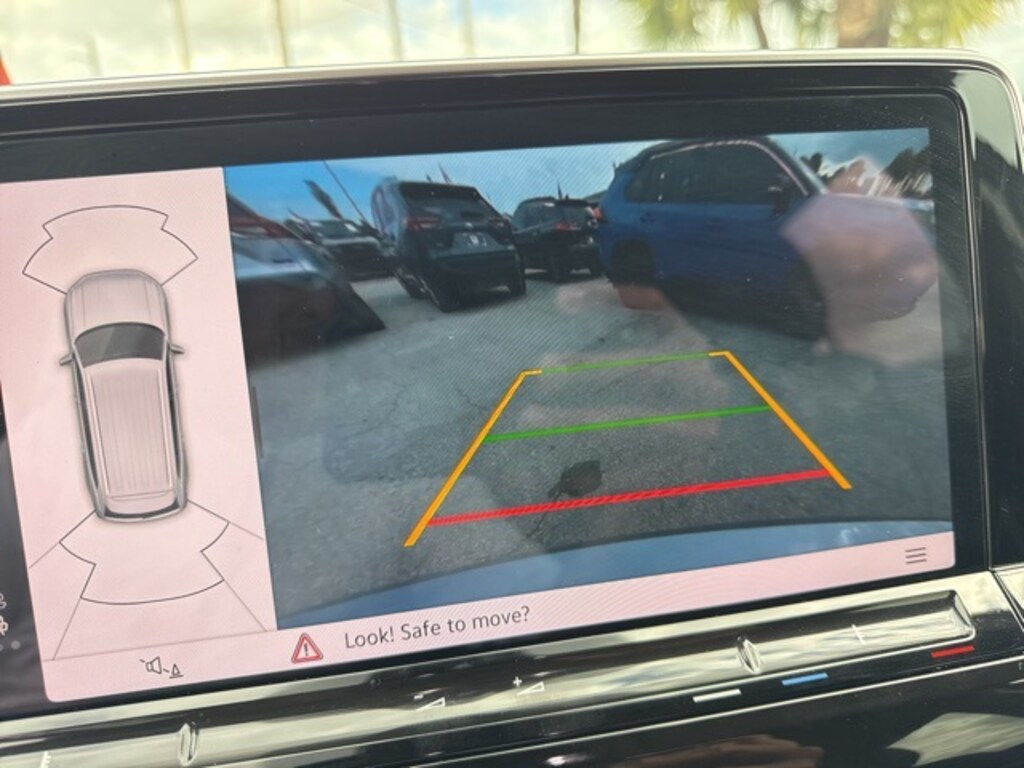 Used 2025 Volkswagen Atlas 2.0T SE w/Technology SUV