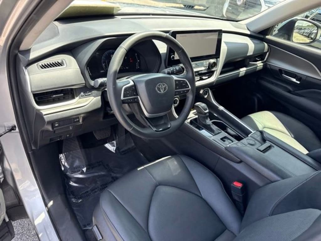 Used 2024 Toyota Grand Highlander XLE SUV