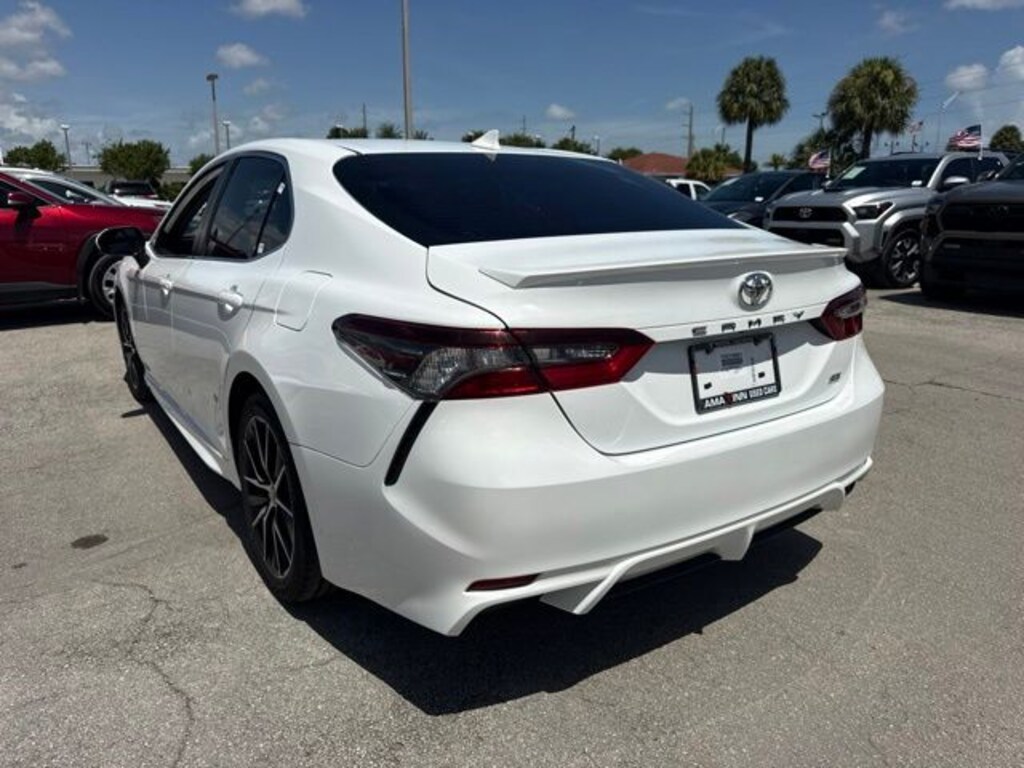 Used 2021 Toyota Camry SE Sedan