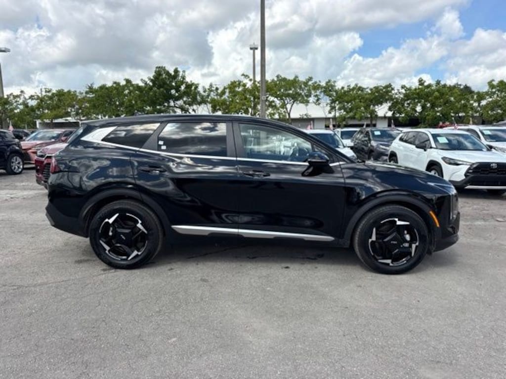 Used 2026 Kia Sportage EX SUV