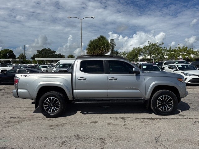 2020 Toyota Tacoma TRD V6 photo 2