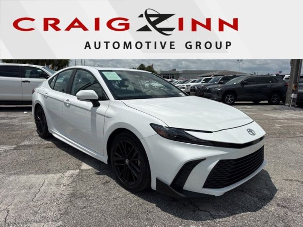 Used 2025 Toyota Camry SE Sedan