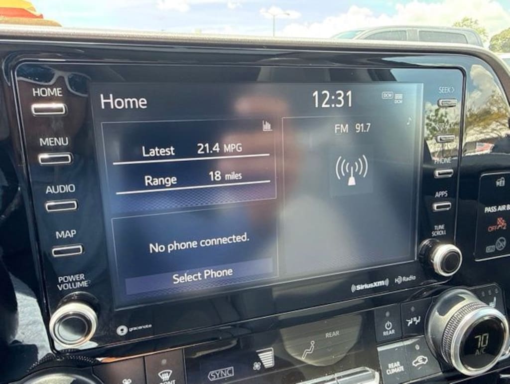 Used 2021 Toyota Highlander XLE SUV