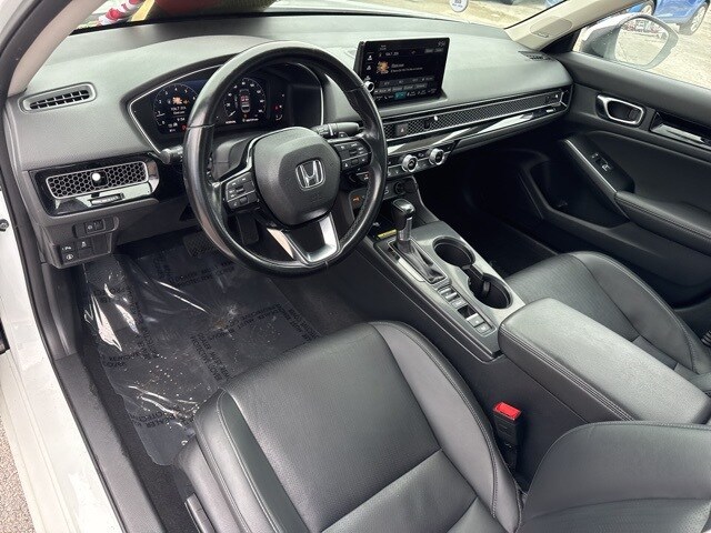 2022 Honda Civic Touring photo 2
