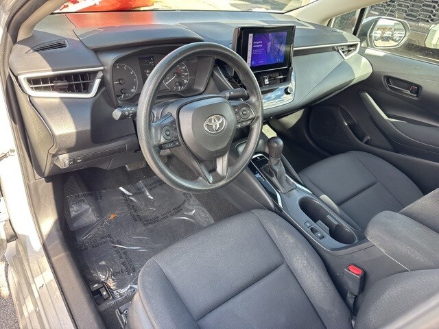 2023 Toyota Corolla LE photo 2
